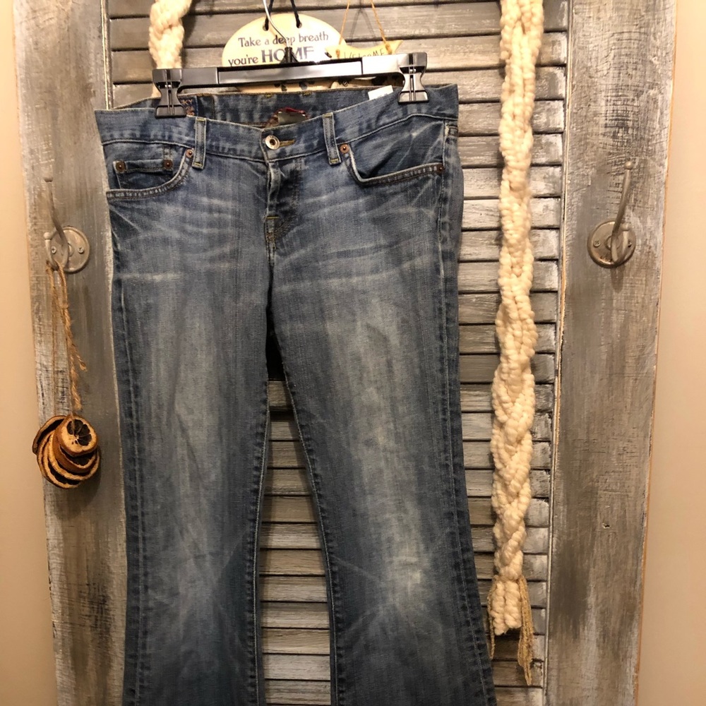 VINTAGE Lucky Brand Jeans. Lolita boot cut. Worn with LOVE!